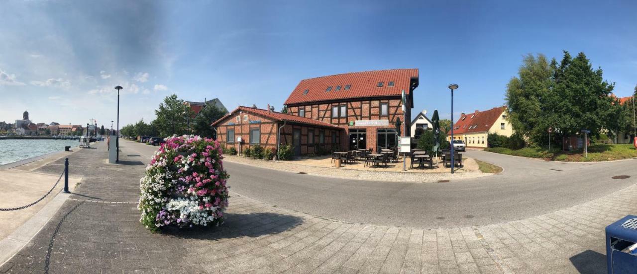 Отель Zur Schlossinsel Вольгаст Экстерьер фото